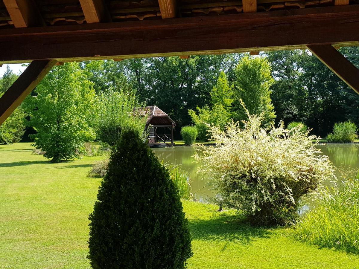 Bed and Breakfast Moulin Du Soustre Cavagnac Exterior foto